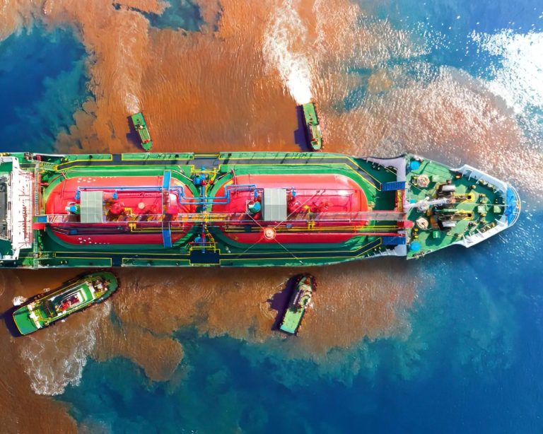 Blindaje MARPOL: Cómo la gestión ambiental proactiva evita el naufragio financiero de su escala